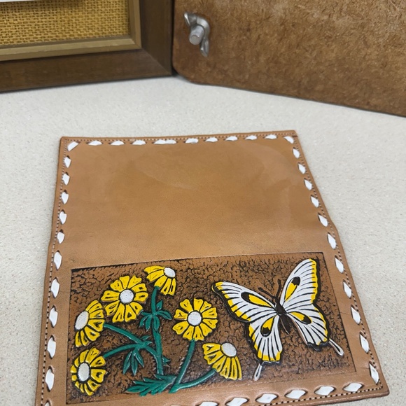 Vintage Butterfly Wallet Leather Bifold Check Book Yellow Green Floral - Picture 6 of 6
